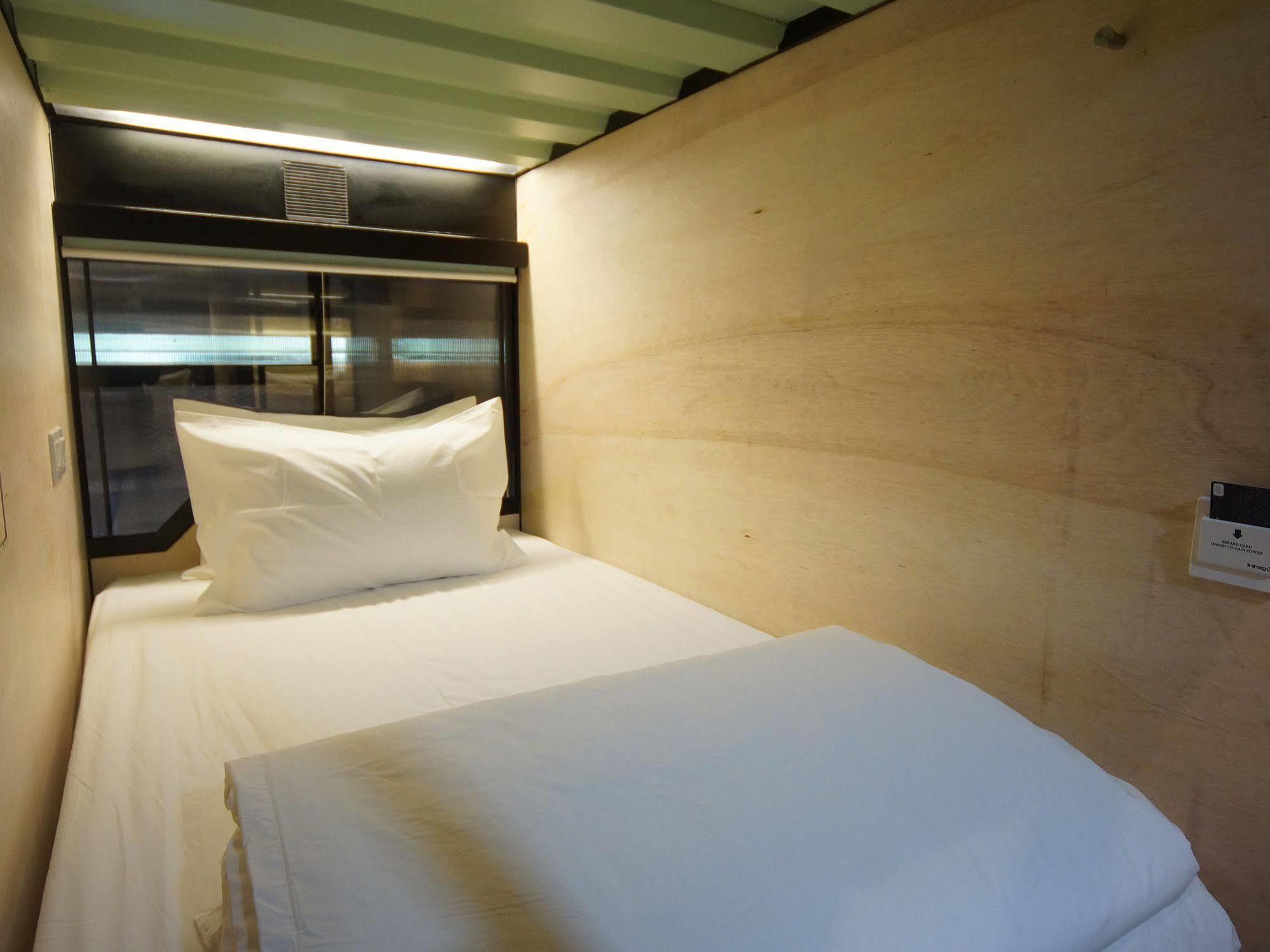 Container Hotel อิโปห์ ภายนอก รูปภาพ