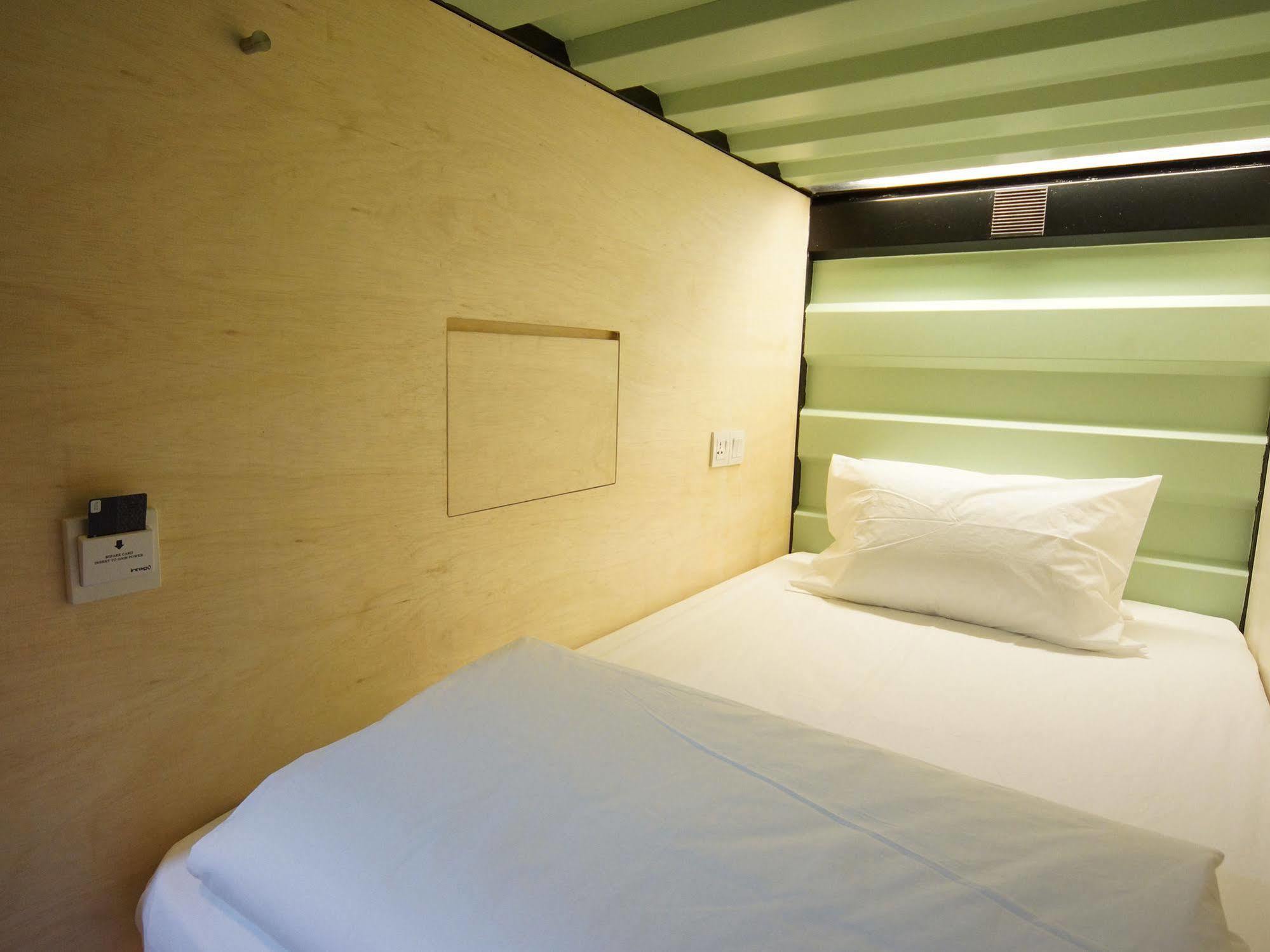 Container Hotel อิโปห์ ภายนอก รูปภาพ