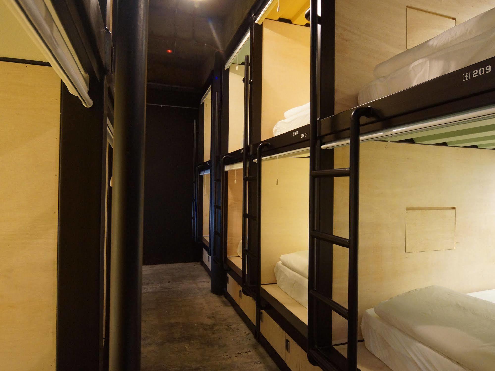 Container Hotel อิโปห์ ภายนอก รูปภาพ